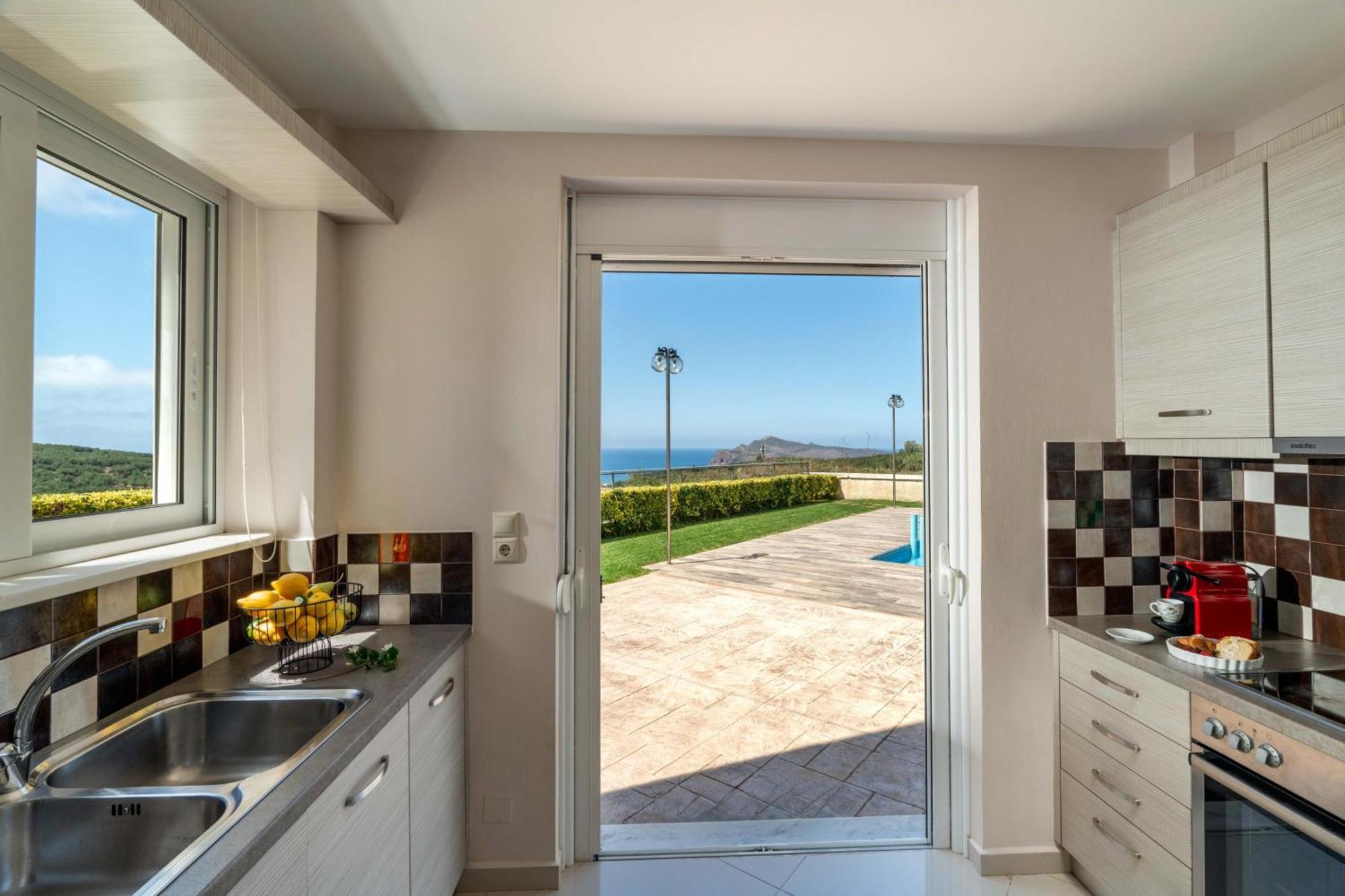 Villa Ariella With Sea View Agia Marina Exteriér fotografie